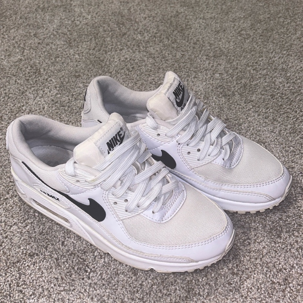 White Nike Air Max, Size 8